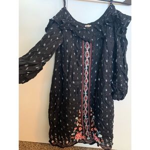 HOLLISTER black dress with floral design